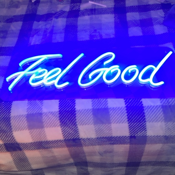 Neon "Feel Good" hanging sign (blue and purple) - Picture 2 of 4